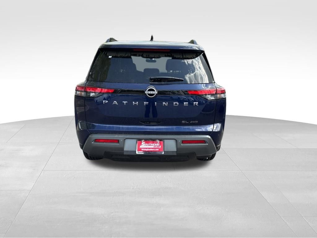 New 2026 Nissan Pathfinder SL image 3