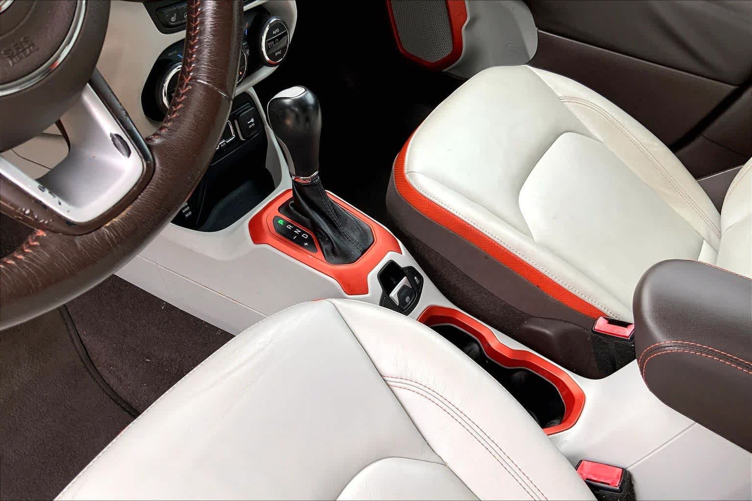 Used 2015 Jeep Renegade Limited AWD/4WD image 16
