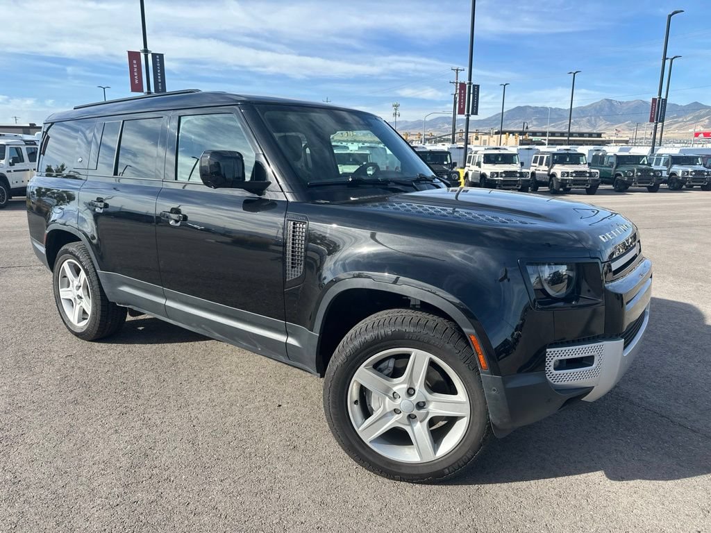 Used 2023 Land Rover Defender 130 SE AWD/4WD image 5