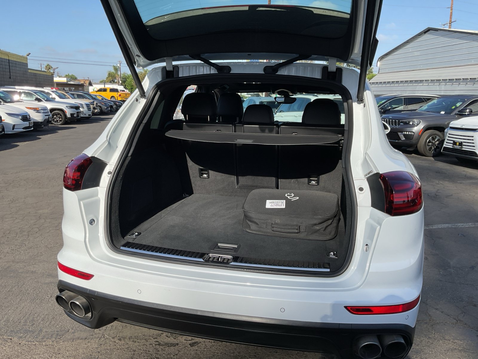 Used 2016 Porsche Cayenne S AWD/4WD image 26
