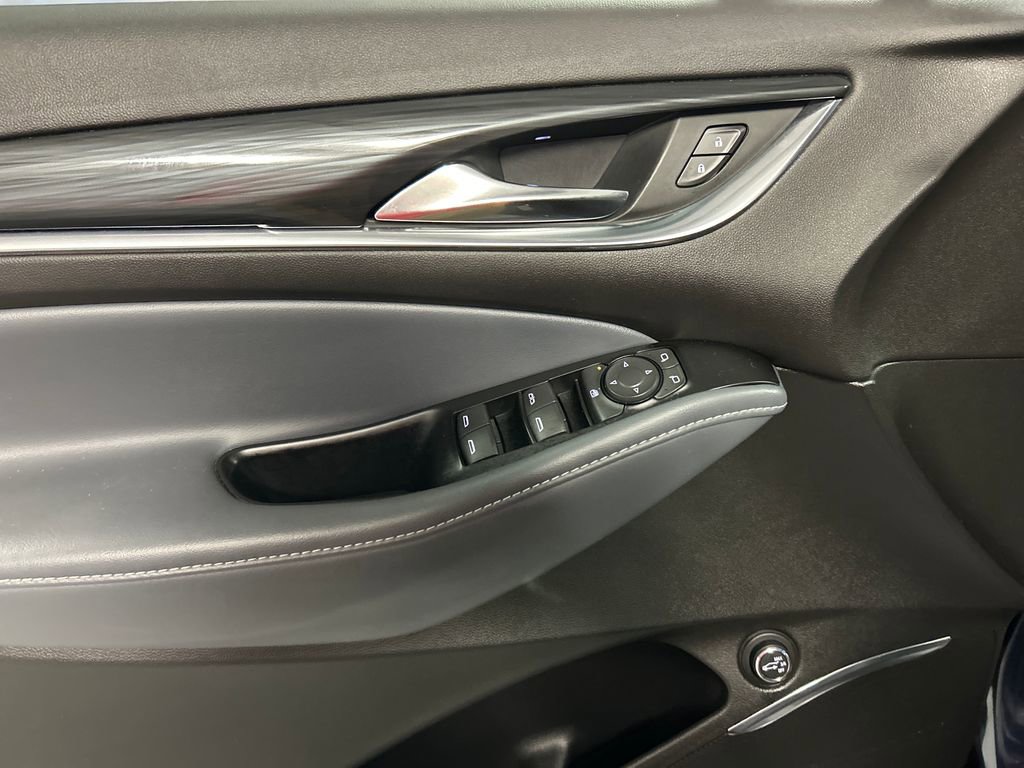 Used 2023 Buick Enclave Essence FWD image 14
