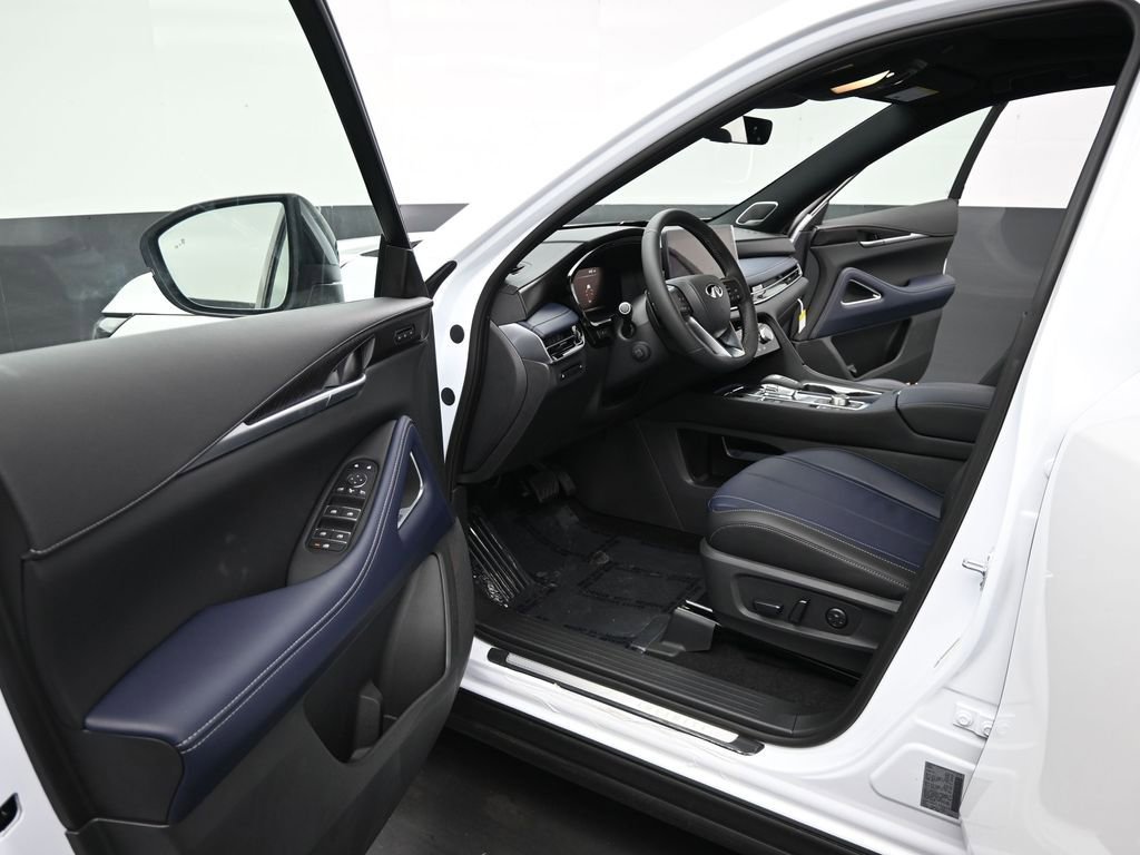 Used 2026 INFINITI QX60 Sport w/ Dark Cargo Package AWD/4WD image 9