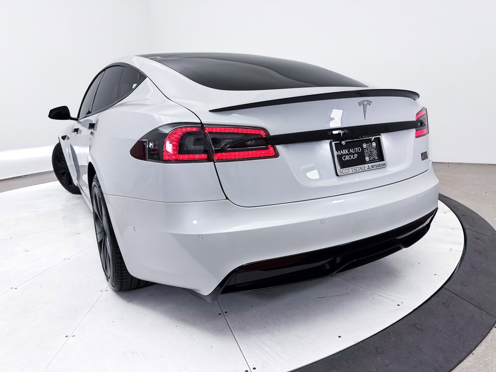 Used 2021 Tesla Model S Plaid AWD/4WD image 8