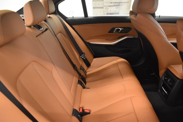 New 2026 BMW 330i xDrive Sedan w/ M Sport Package AWD/4WD image 17
