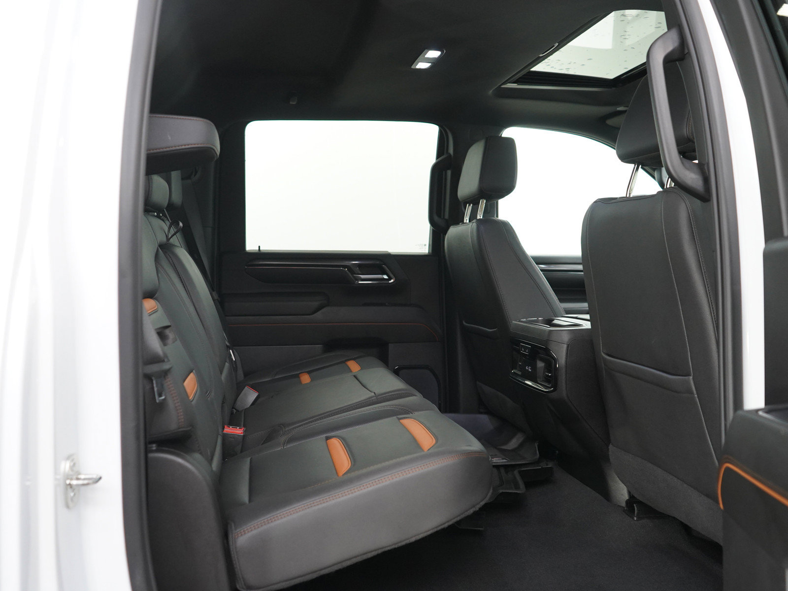 Used 2024 GMC Sierra 3500 AT4 AWD/4WD image 13