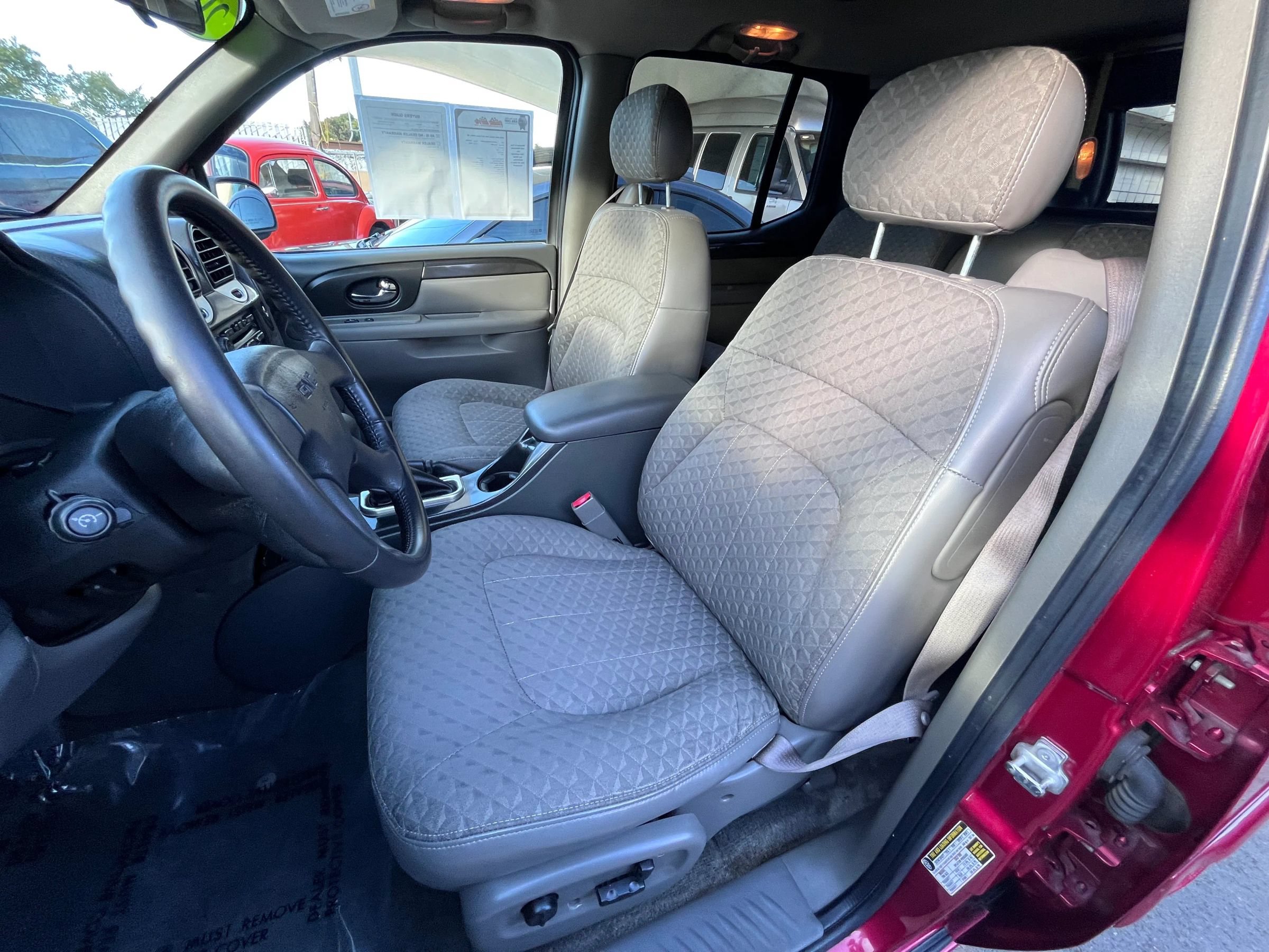 Used 2004 GMC Envoy XUV SLE w/ 1SB Preferred Equipment Group RWD image 12