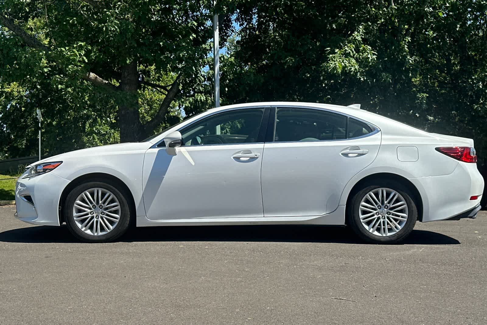 Used 2016 Lexus ES 350 FWD image 5
