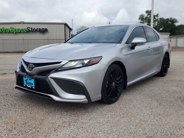Used 2021 Toyota Camry XSE FWD image 2