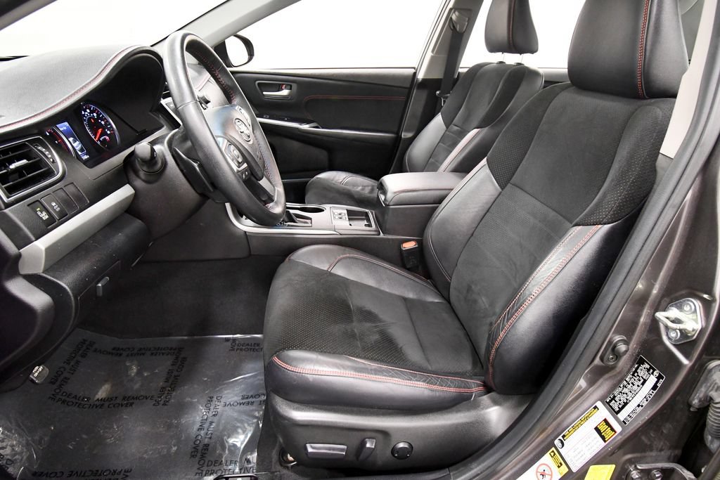 Used 2015 Toyota Camry XSE FWD image 14