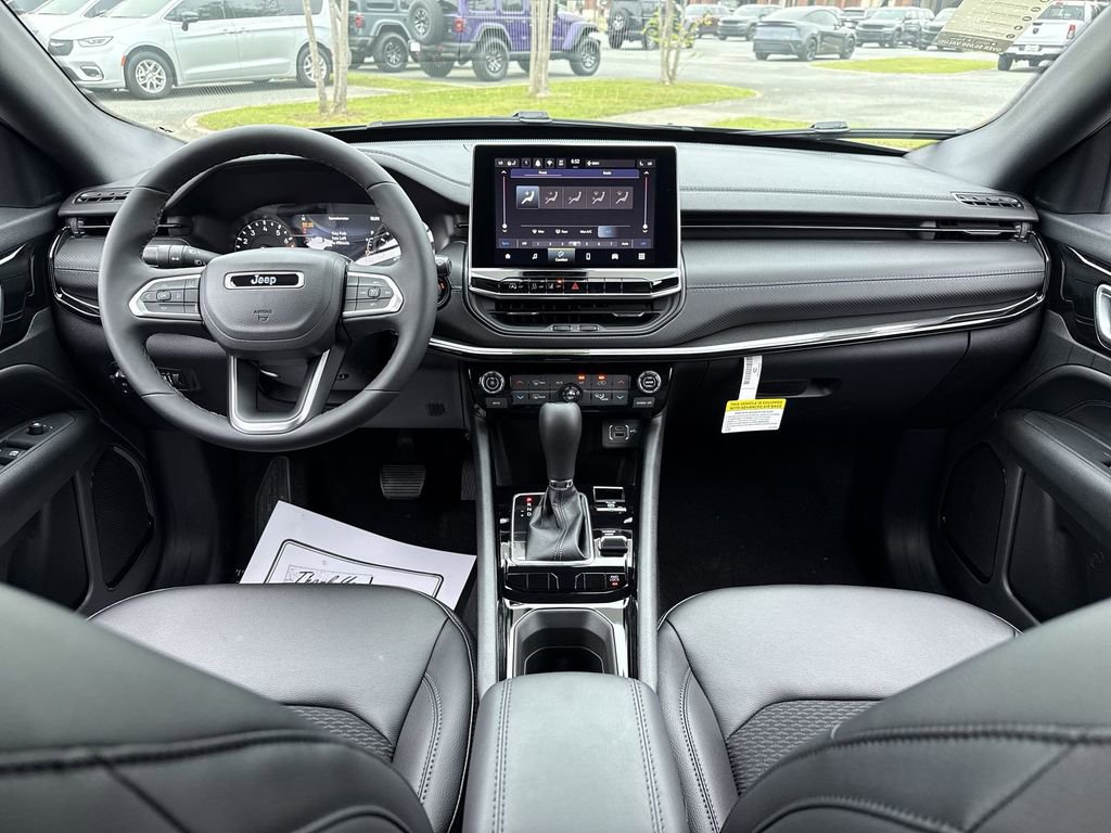New 2026 Jeep Compass Latitude AWD/4WD image 23