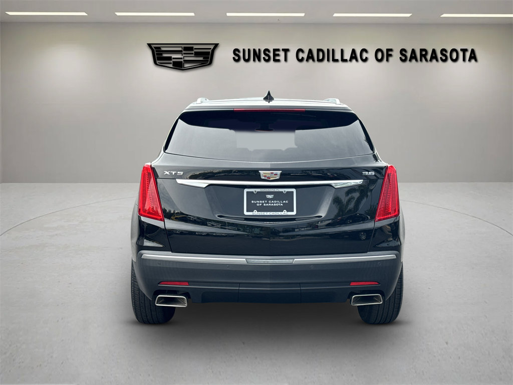 Used 2018 Cadillac XT5 Luxury w/ Driver Awareness Package FWD image 5