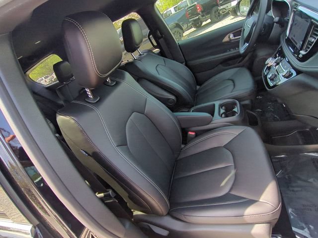 New 2026 Chrysler Pacifica Select FWD image 34