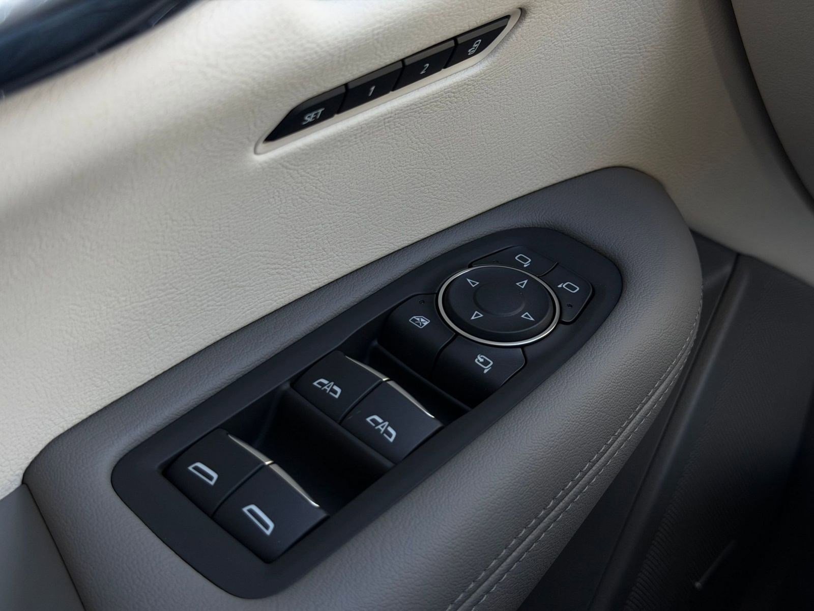 New 2025 Cadillac XT6 Premium Luxury w/ LPO, Floor Liner Package image 24