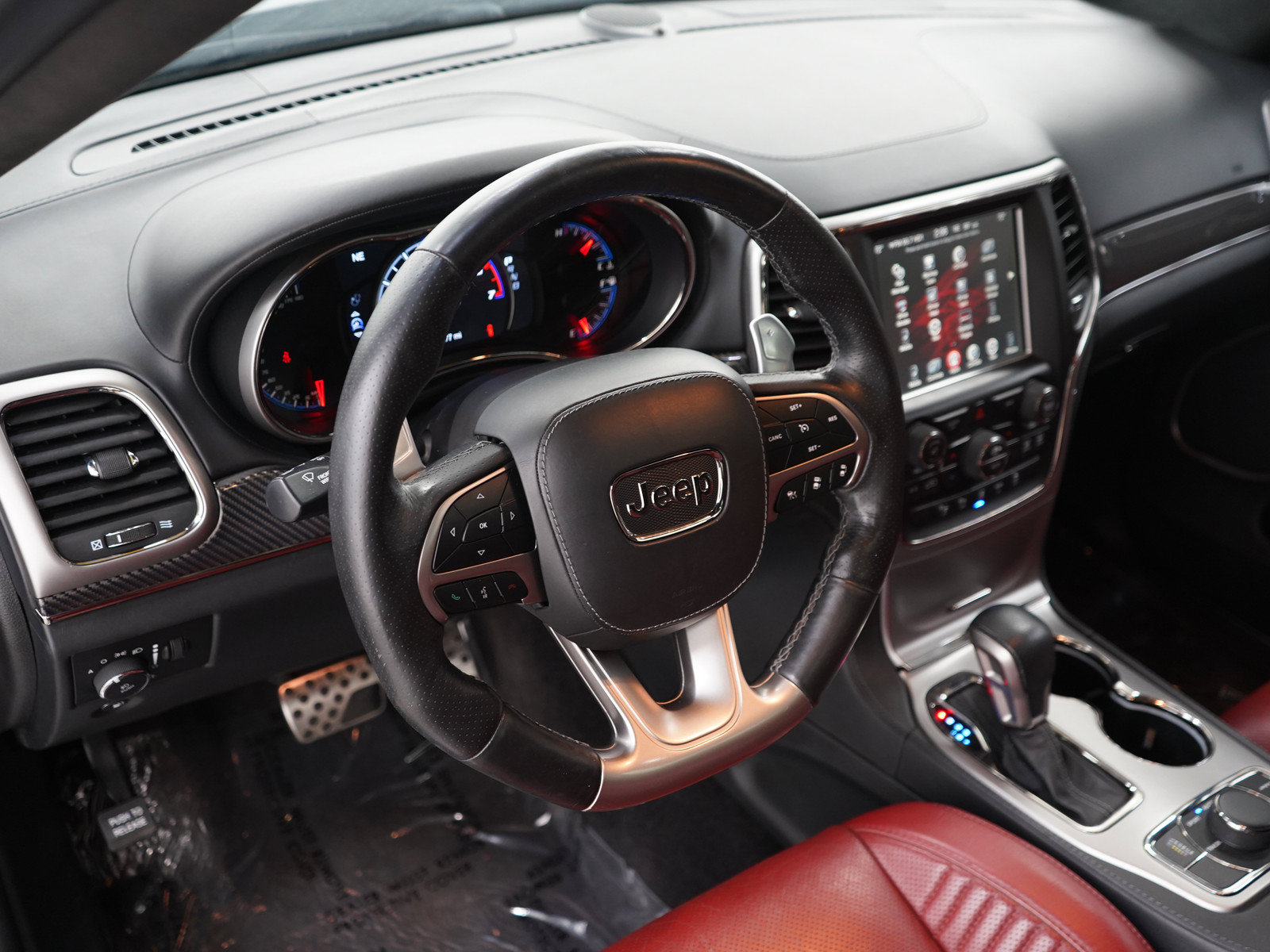 Used 2017 Jeep Grand Cherokee SRT AWD/4WD image 22