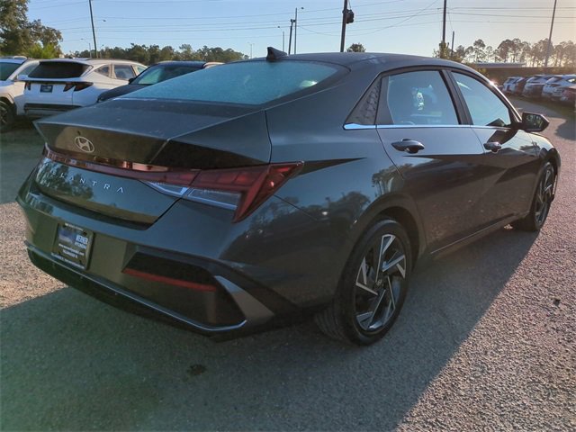 Used 2024 Hyundai Elantra SEL w/ Convenience Package image 5