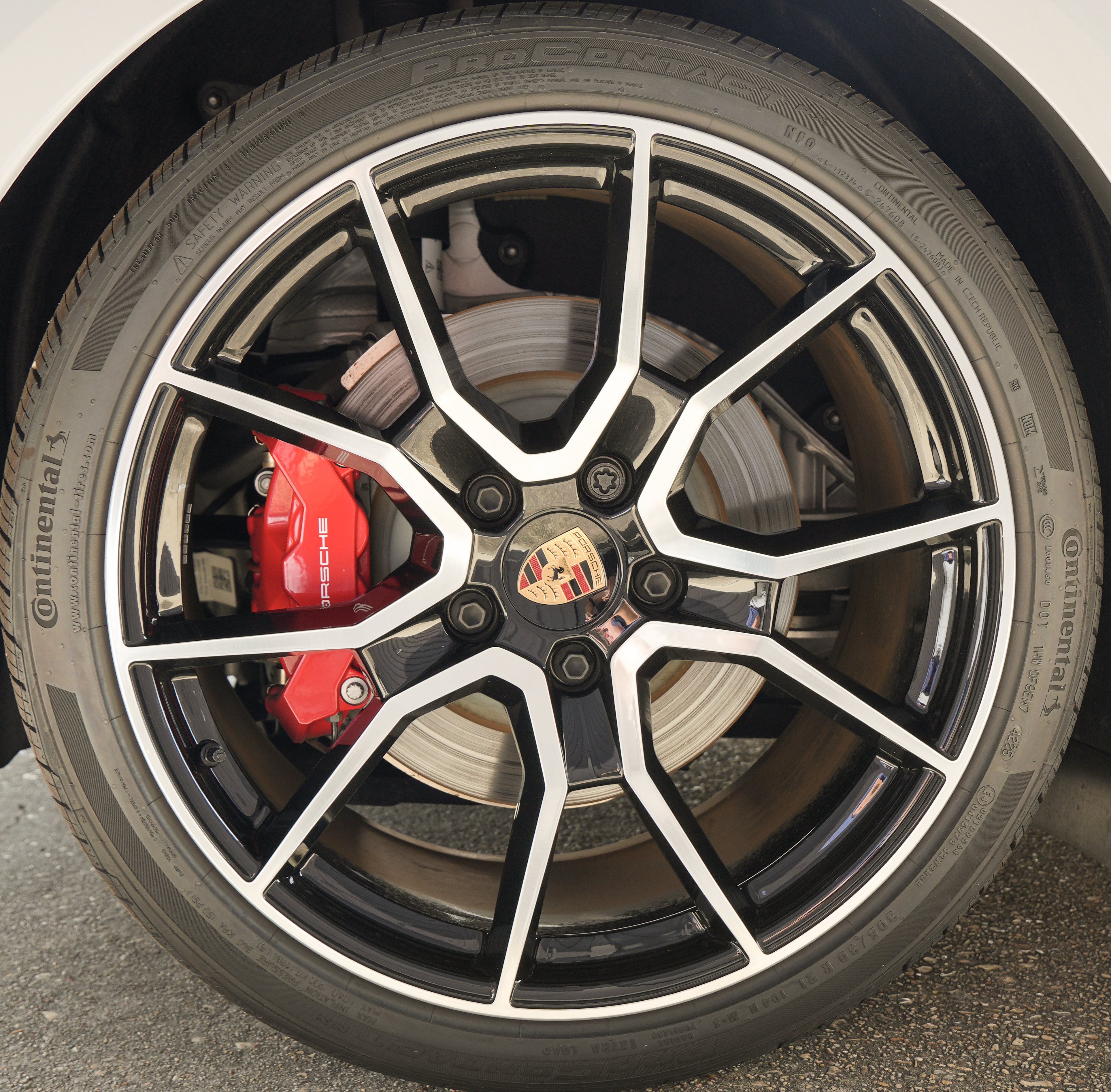 New 2026 Porsche Taycan 4S AWD/4WD image 12