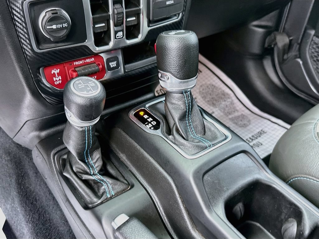Used 2022 Jeep Wrangler Unlimited Rubicon 4xe AWD/4WD image 18
