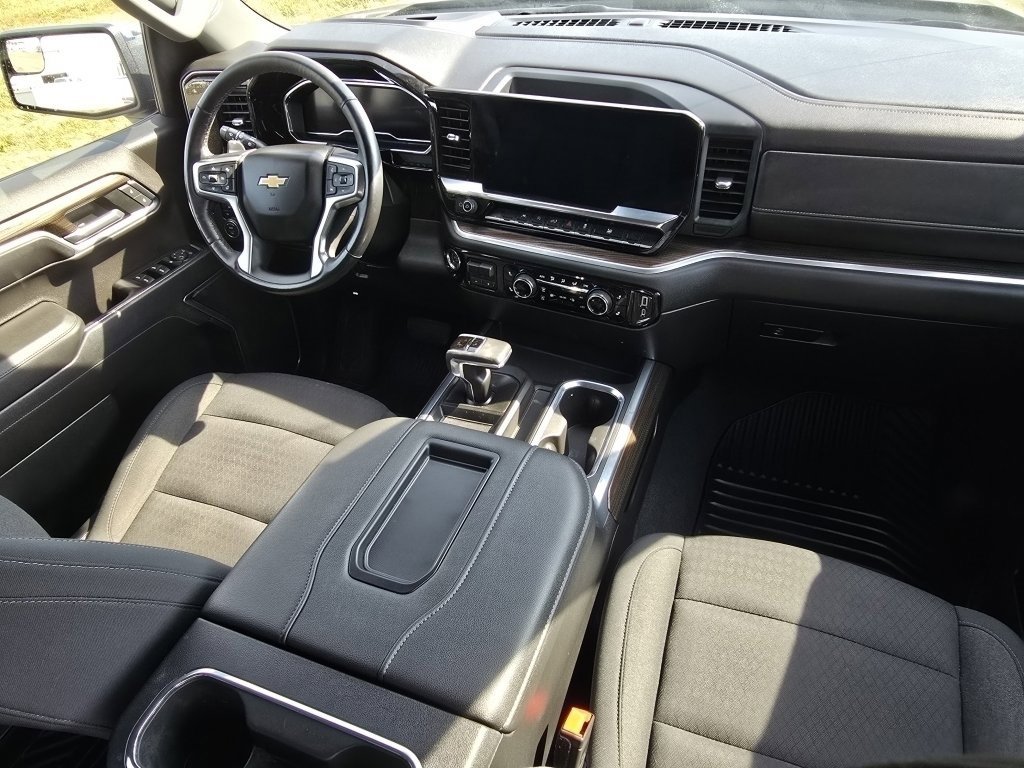 Used 2022 Chevrolet Silverado 1500 LT image 20