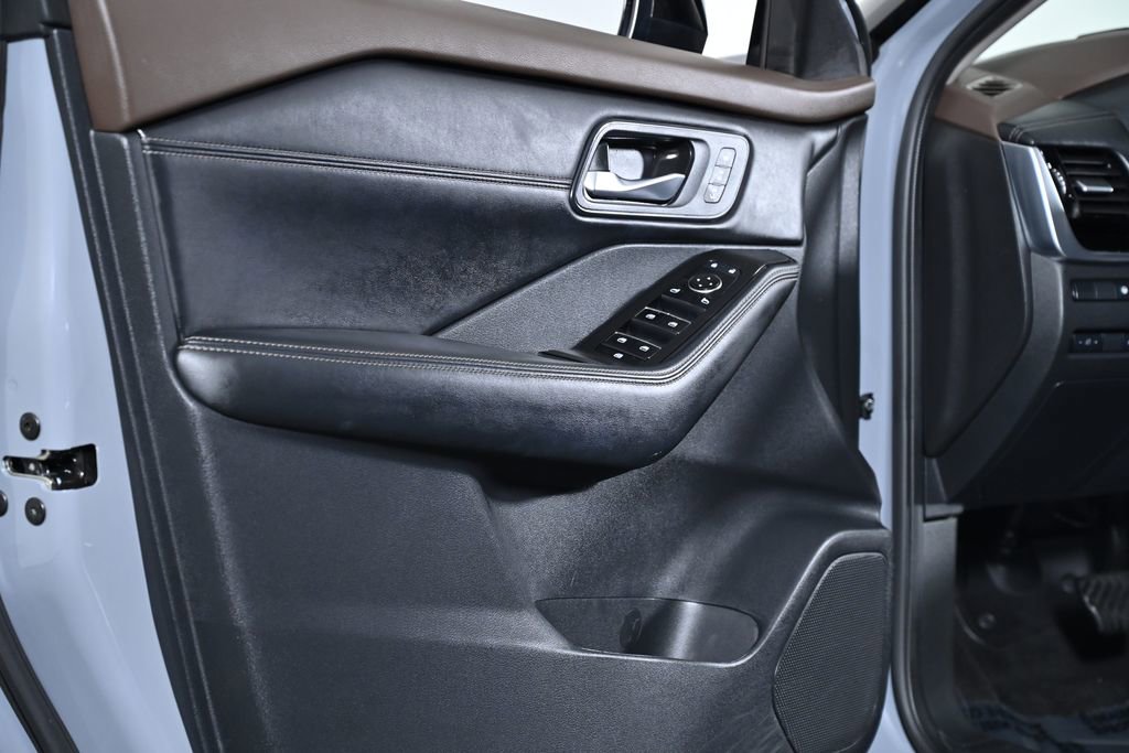 Certified 2023 Nissan Rogue SL w/ SL Premium Package AWD/4WD image 33