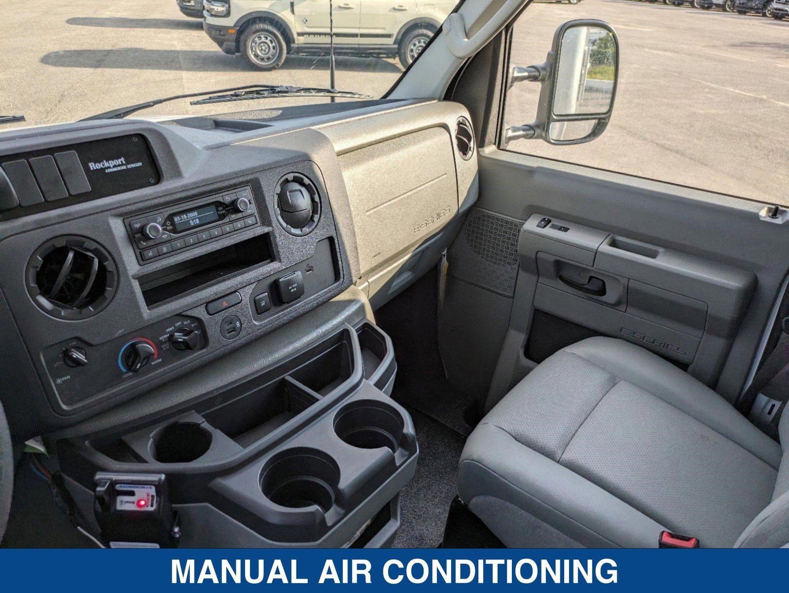 New 2025 Ford E-450 and Econoline 450 Super Duty w/ Power Equipment Group image 31