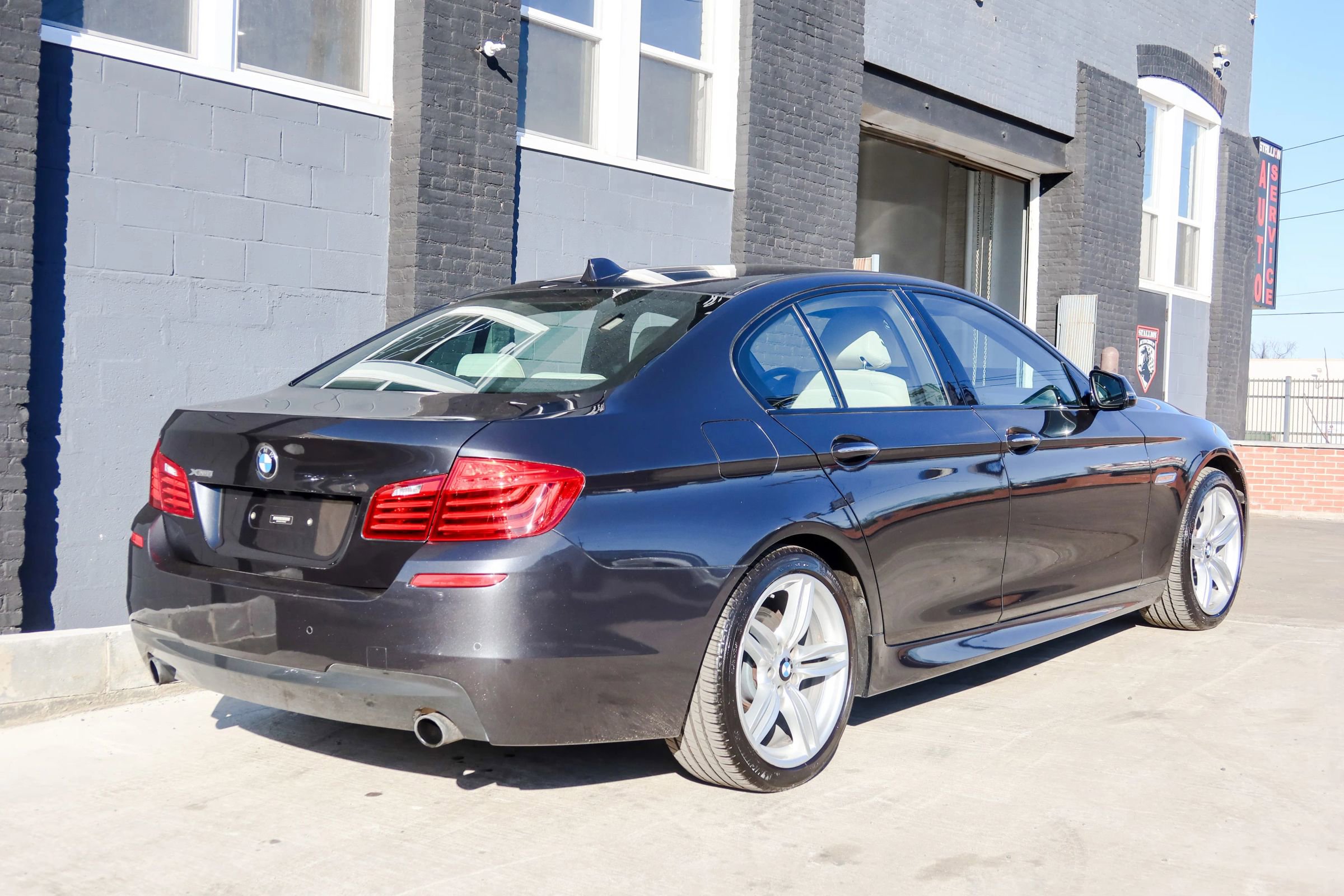 Used 2015 BMW 535i xDrive Sedan AWD/4WD image 4