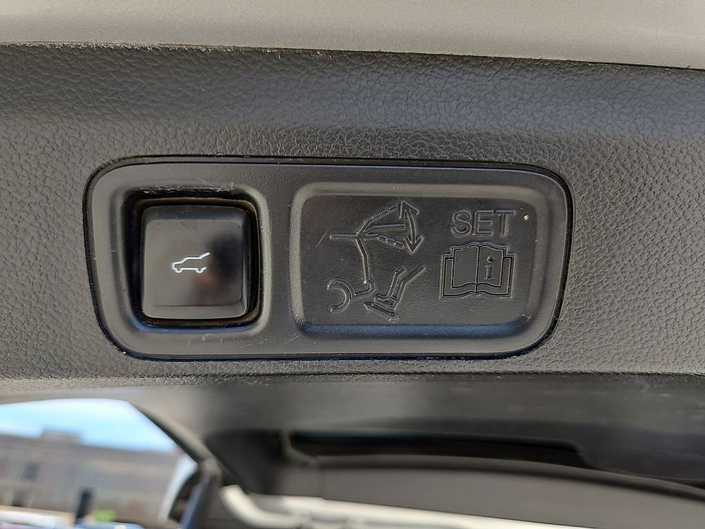 Used 2019 Ford Expedition Max Limited w/ Equipment Group 303A AWD/4WD image 16