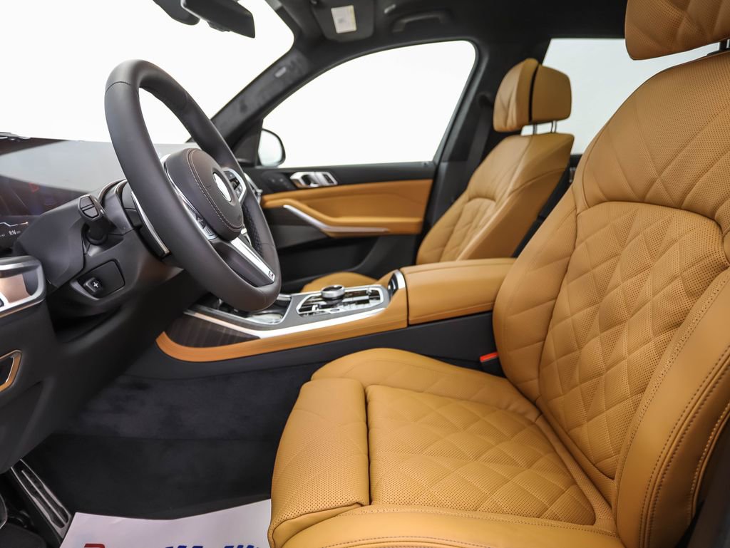 Used 2025 BMW X7 xDrive40i w/ Executive Package image 11