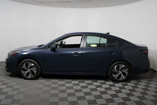 Used 2025 Subaru Legacy Premium image 4