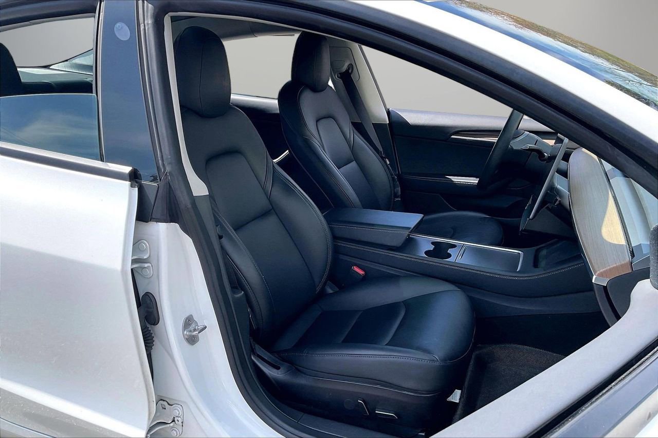 Used 2022 Tesla Model 3 Long Range image 25