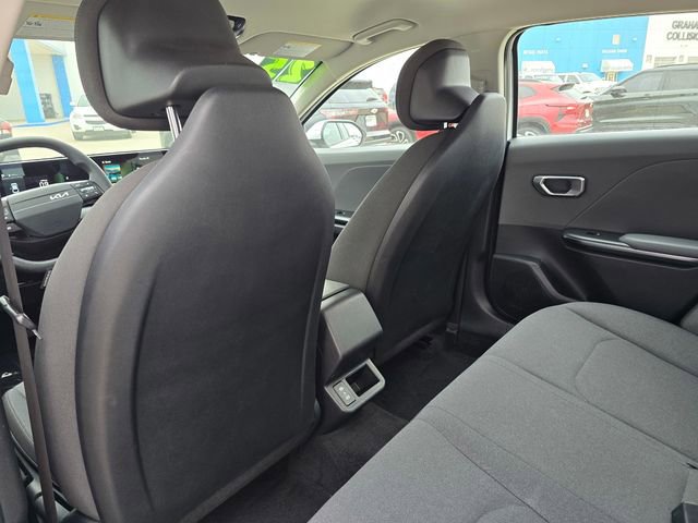 Used 2025 Kia K4 LXS FWD image 24