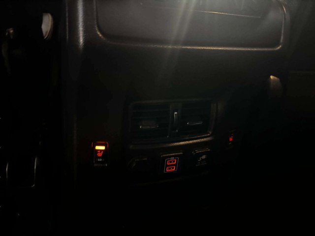 Used 2021 Nissan Titan PRO-4X w/ Pro-4x Convenience Package image 38