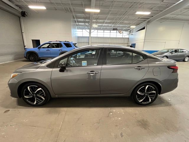 Used 2024 Nissan Versa SR FWD image 6