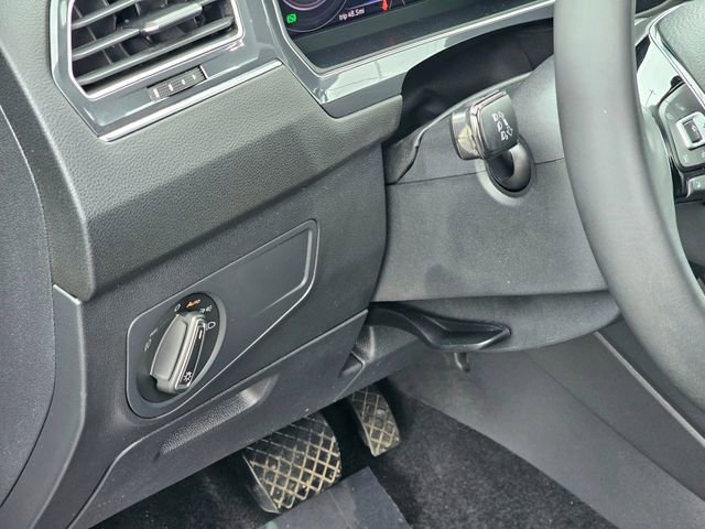 Used 2021 Volkswagen Tiguan SEL image 17