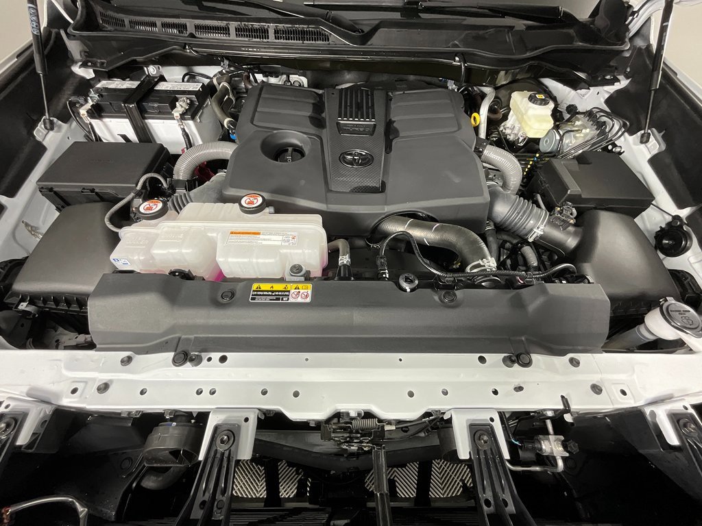Used 2025 Toyota Tundra Platinum image 29