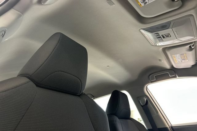 Used 2023 Toyota RAV4 LE AWD/4WD image 21