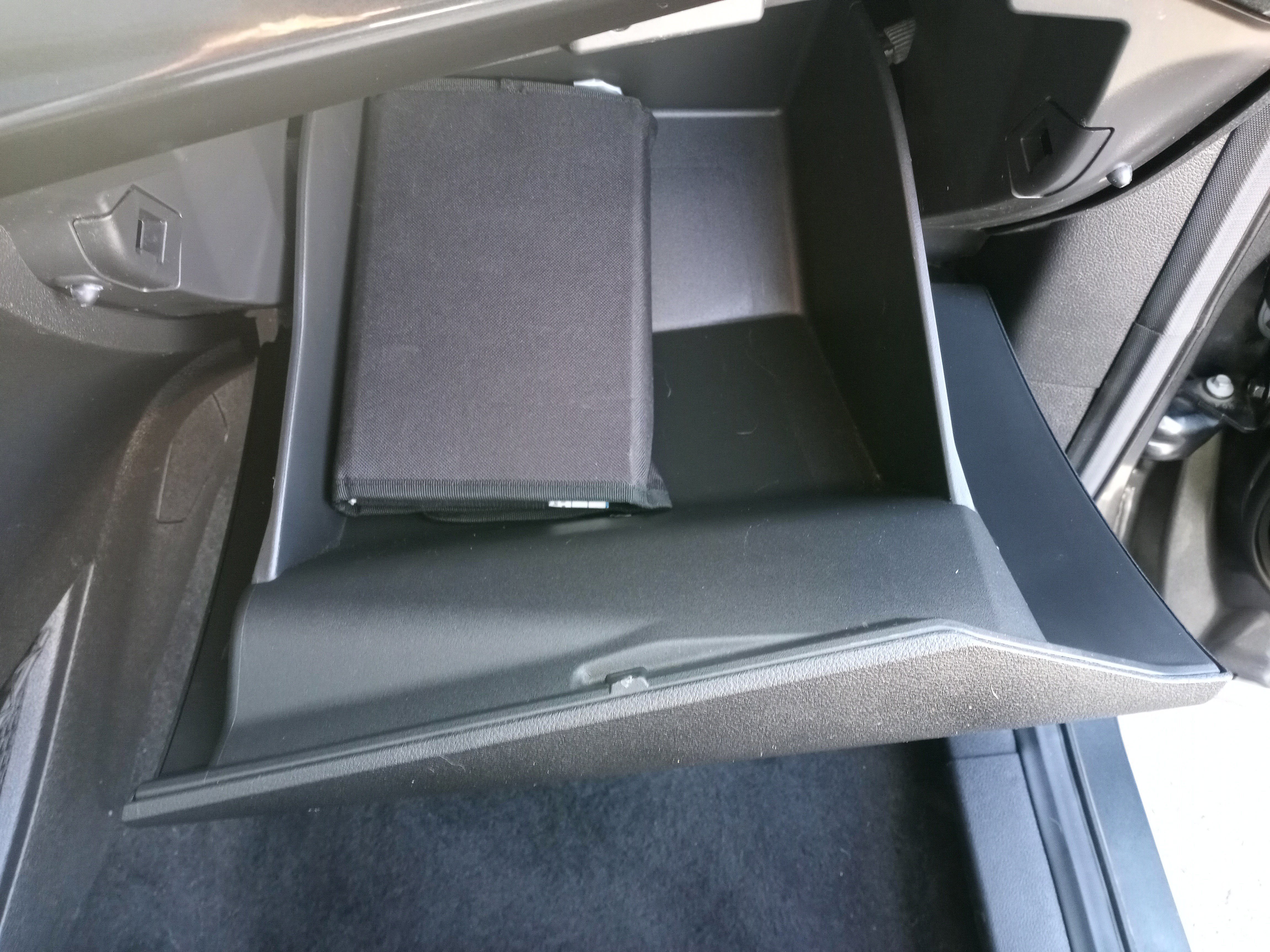 Used 2017 Ford Escape Titanium image 41