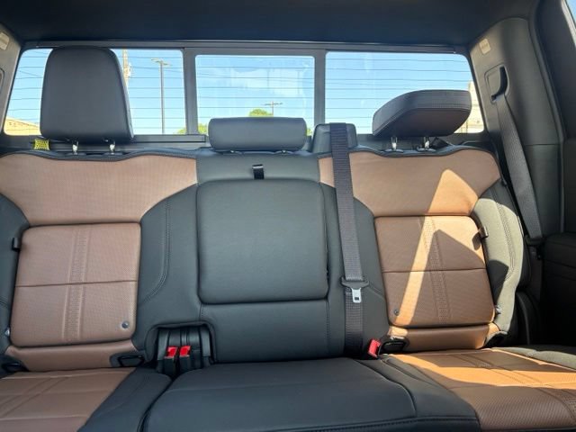 New 2026 Chevrolet Silverado 1500 High Country AWD/4WD image 14