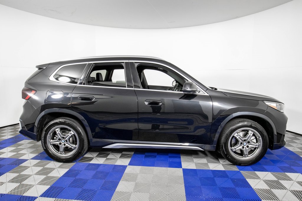 Used 2025 BMW X1 xDrive28i image 4