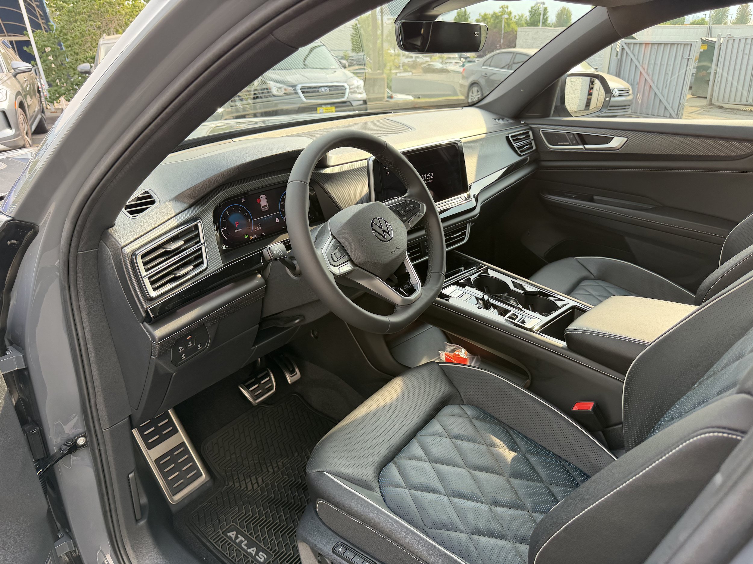 New 2026 Volkswagen Atlas Cross Sport SEL Premium R-Line AWD/4WD image 9