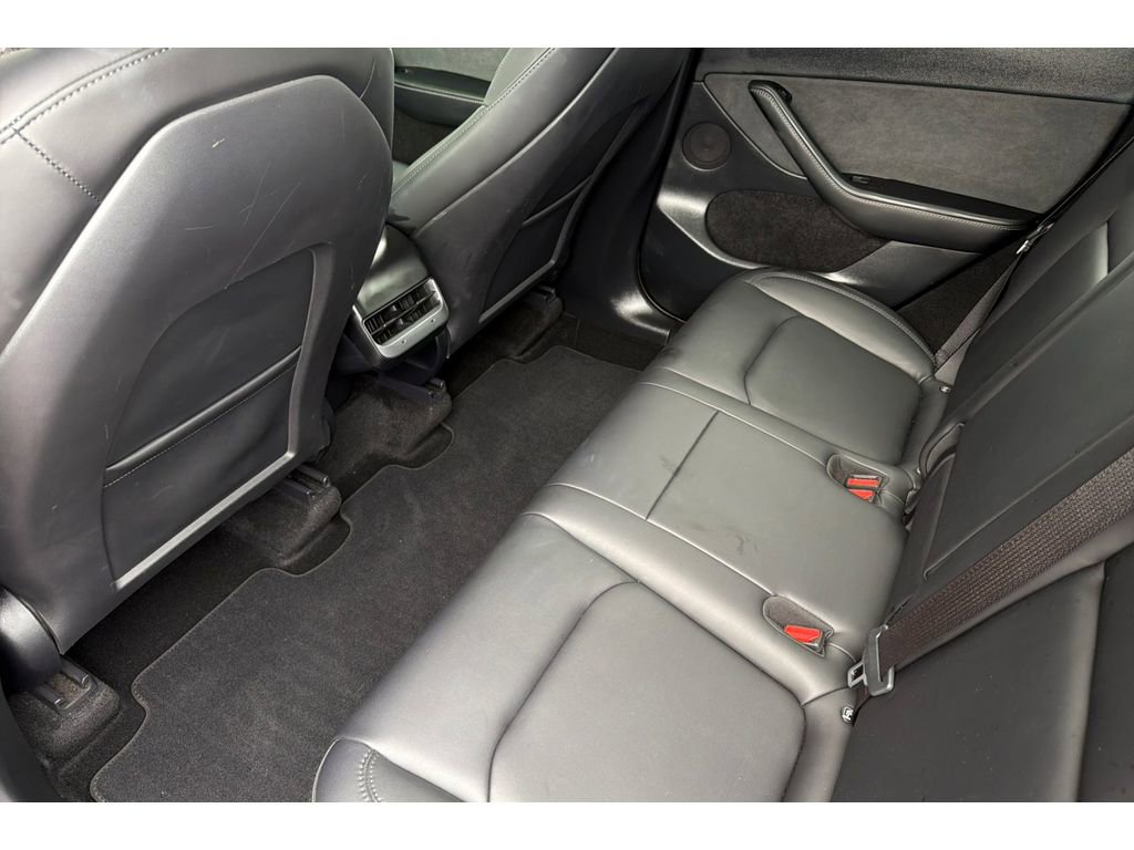 Used 2024 Tesla Model Y Long Range AWD/4WD image 13