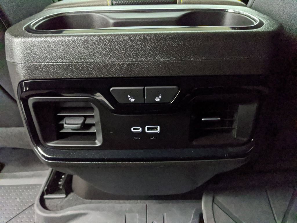 Used 2024 Chevrolet Silverado 1500 ZR2 w/ Technology Package image 13