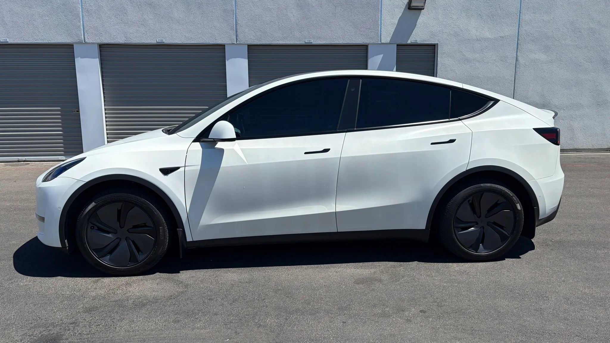 Used 2021 Tesla Model Y Long Range AWD/4WD image 2