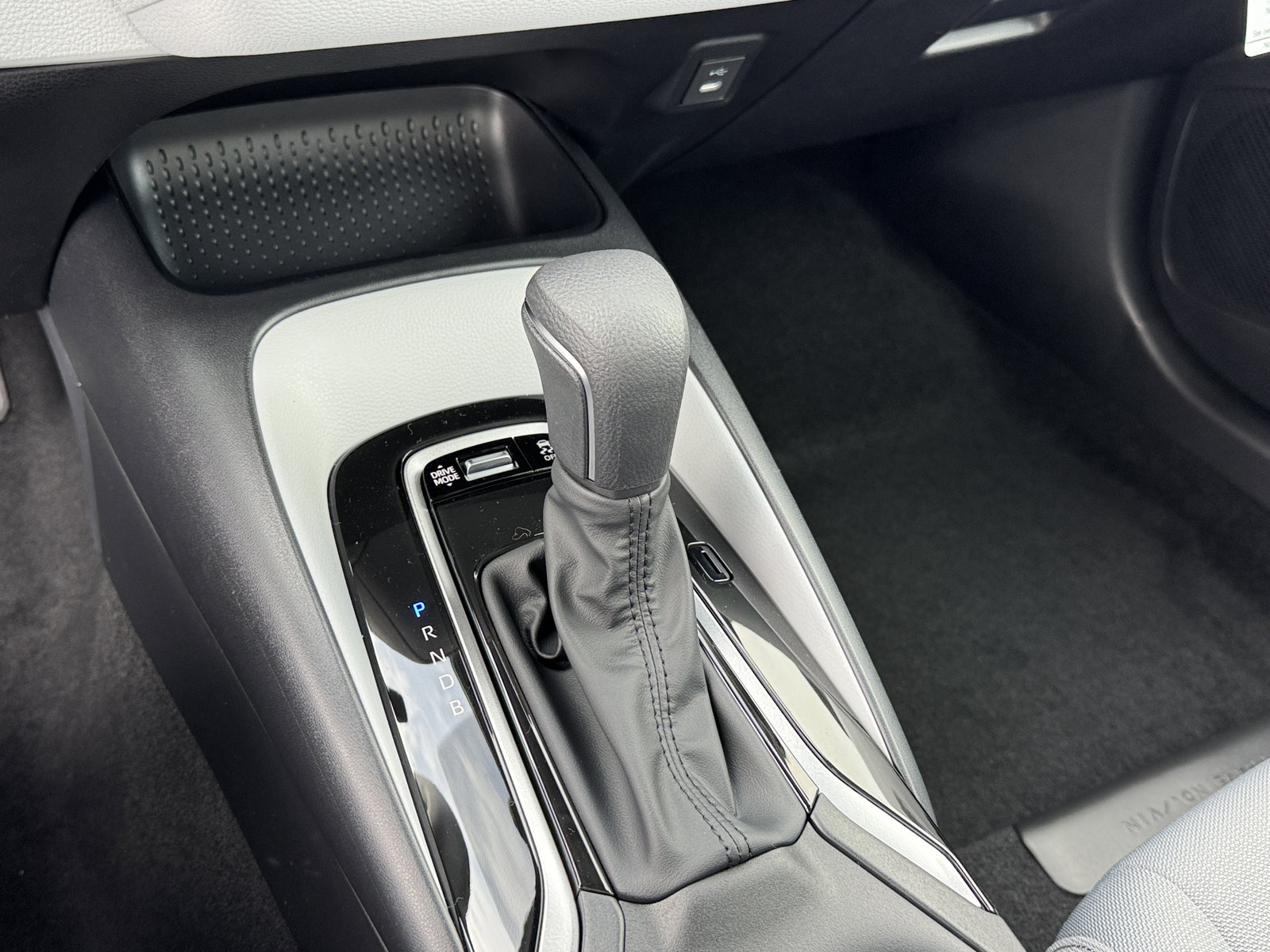 New 2026 Toyota Corolla SE FWD image 19