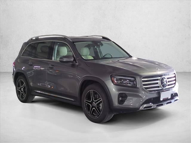 Used 2026 Mercedes-Benz GLB 250 image 3