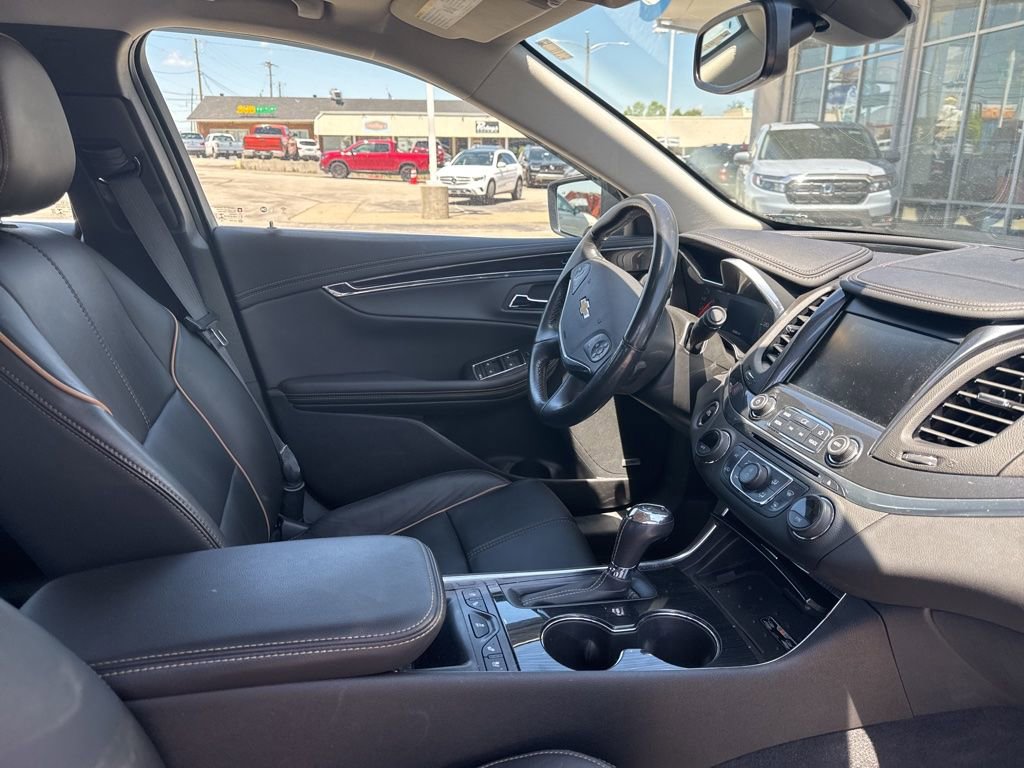 Used 2019 Chevrolet Impala Premier w/ Premier Convenience Package FWD image 15