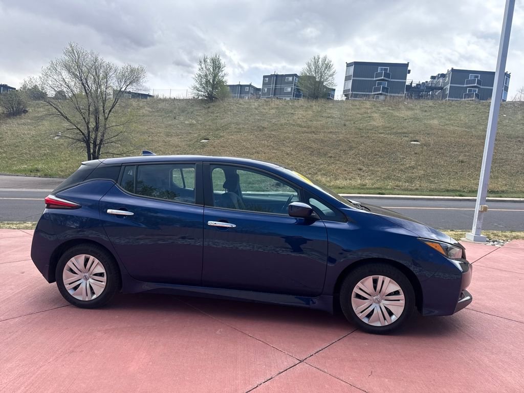 Used 2023 Nissan Leaf S w/ Protection Package image 9