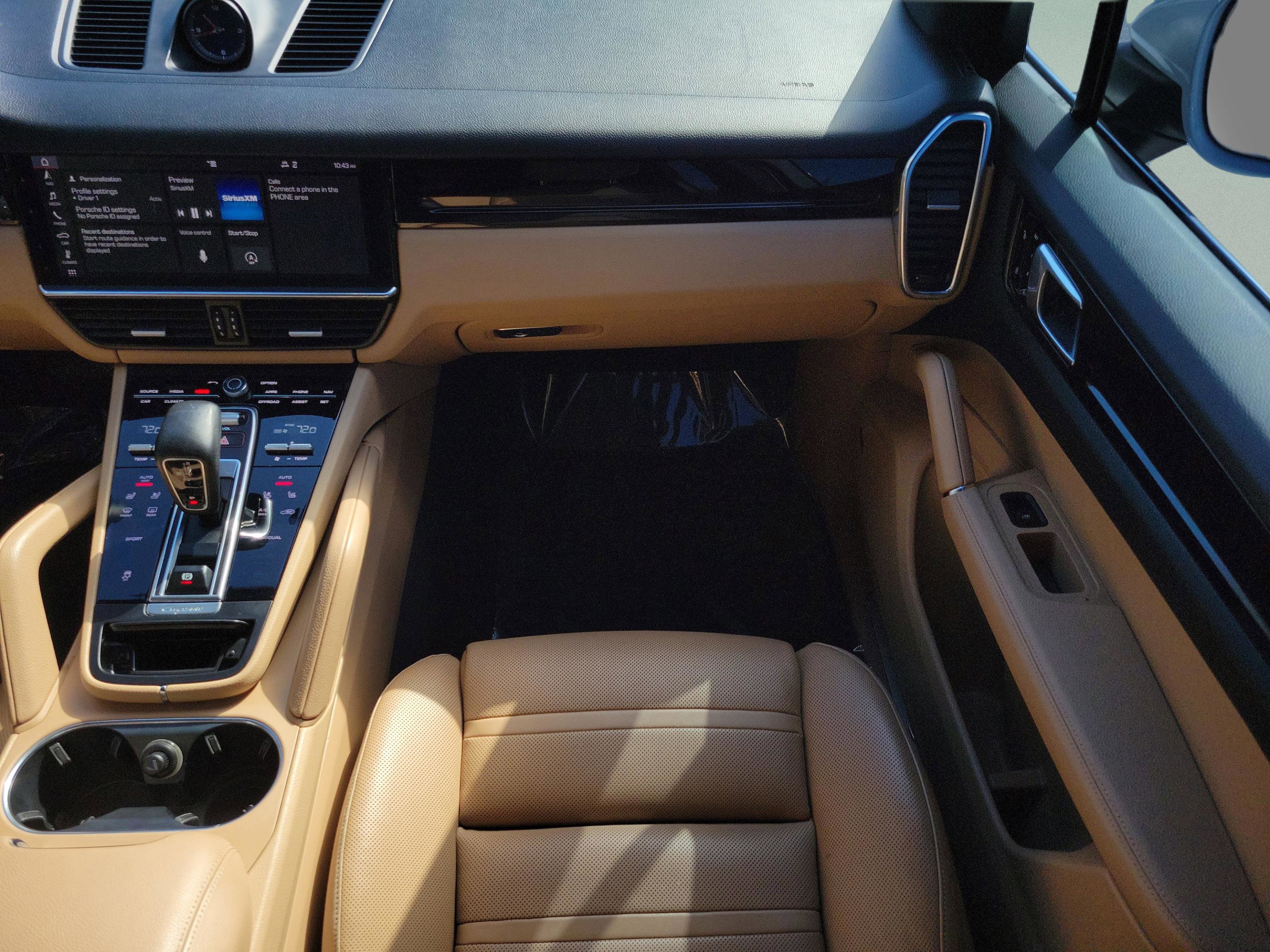 Used 2019 Porsche Cayenne Base image 16