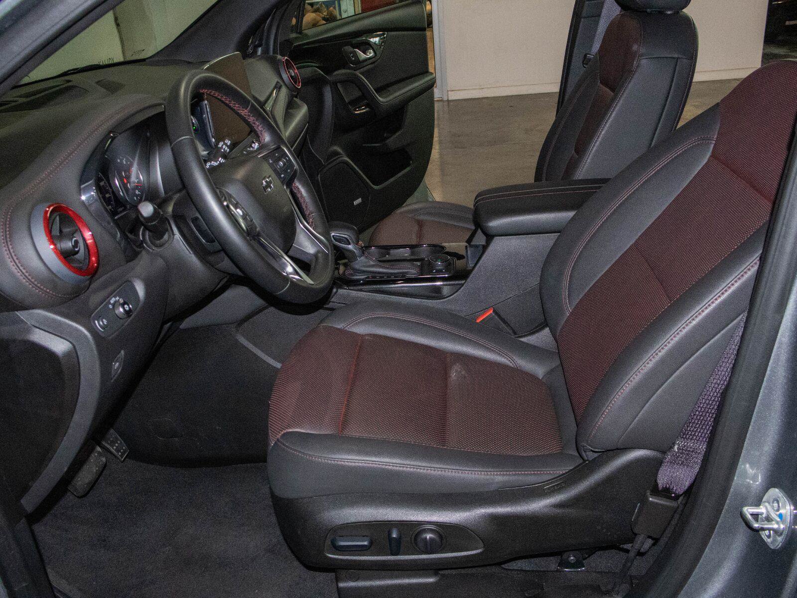 Used 2025 Chevrolet Blazer RS FWD image 7