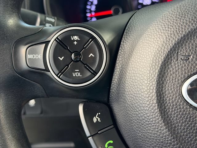 Used 2015 Kia Soul FWD image 23