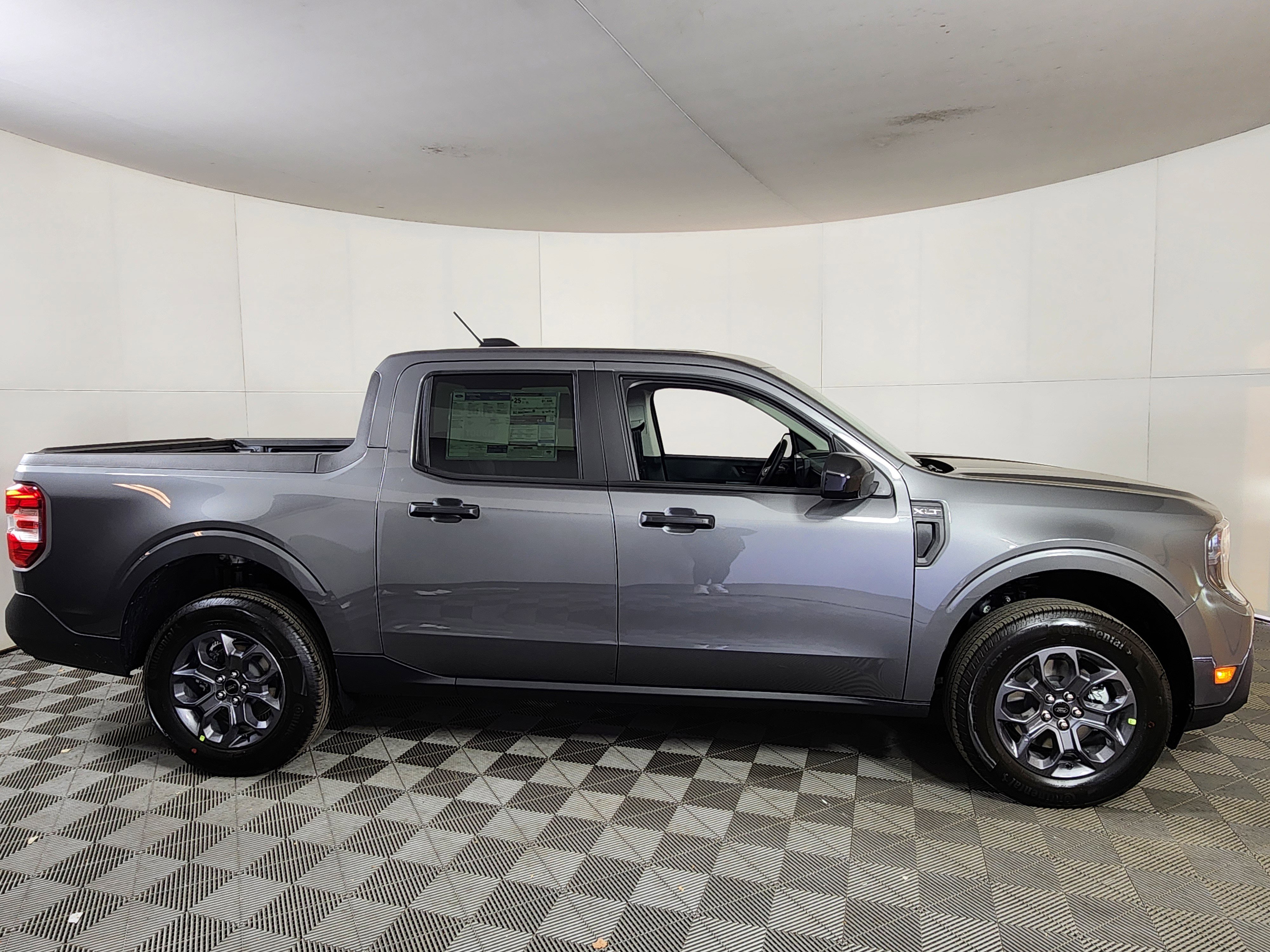 New 2026 Ford Maverick XLT w/ XLT Luxury Package image 8